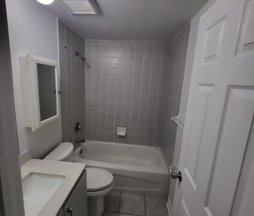 For Lease - 123 Letty Avenue, Brampton, Ontario - Photo 4