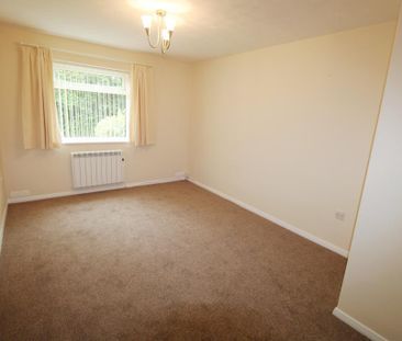 1 bedroom ground floor flat to rent - Photo 2