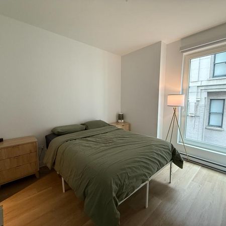 Cession de bail | 3 1/2 + Den LUXE | TOUT INCLUS | Gym + Piscine + Coworking - Photo 4