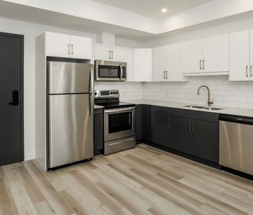 Kingston: Gold Accents – 710 Westminster, Winnipeg, MB - Photo 1