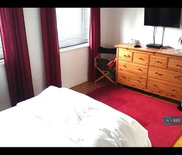 4 bedroom terraced house to rent - Photo 5