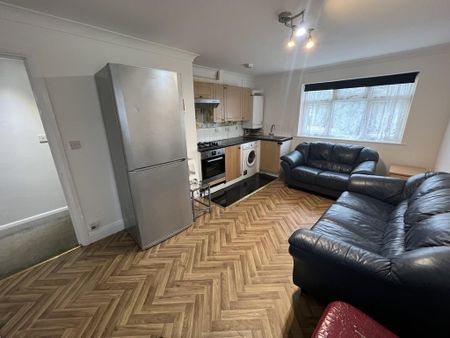 2 bedroom maisonette to rent - Photo 3