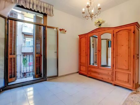 Carrer del Torrent de lOlla, Barcelona, Catalonia 08012 - Photo 4