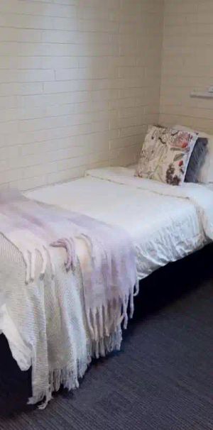 Single Room - Glenn College - Photo 1