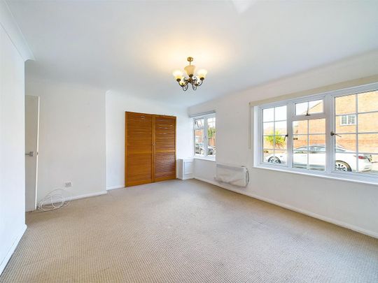 Abbotsmede Close Strawberry Hill, Twickenham - 1 bedroomProperty for lettings - Chasebuchanan - Photo 1