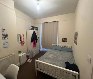 7 bedroom end of terrace house to rent - Photo 3