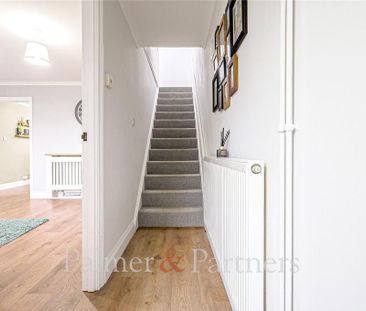 3 bedroom semi-detached house to rent - Photo 3