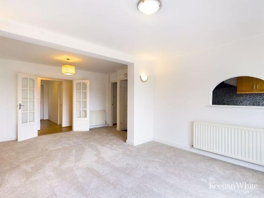 4 bedroom chalet to rent - Photo 1