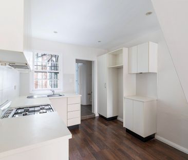 13 Charlotte Lane, Darlinghurst NSW 2010 - Terrace For Rent | Domain - Photo 2