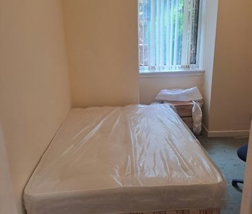 1 Bed Flat, Glasgow, G31 - Photo 4