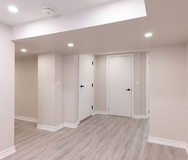 For Lease - 6 Bellvare Crescent, Toronto, Ontario - Photo 3