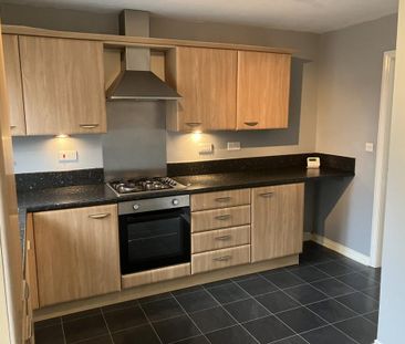 2 bedroom terraced house to rent - Photo 3