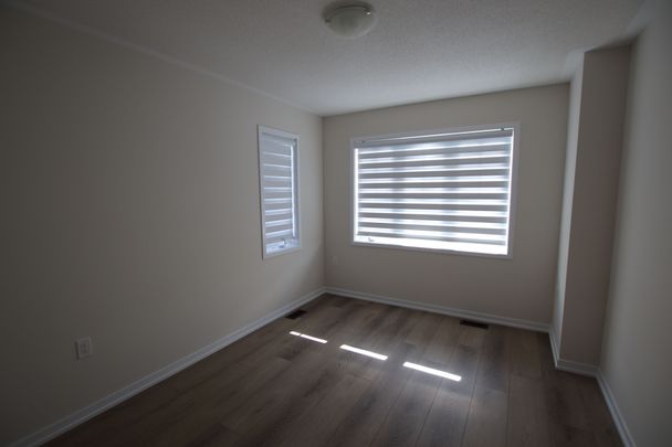 For Lease - 1372 Canfield Street, Oshawa, Ontario - Photo 1