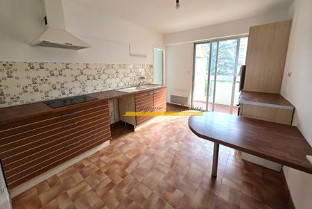 Location Appartement 5 pièces 133m² MONTELIMAR 26200 - Photo 4