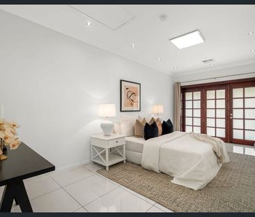 Spacious 4 Bedroom Duplex in Matthew Pearce Public School catchment!!! - Photo 3