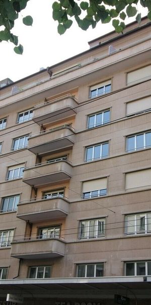 Lumineux logement situé au coeur de la ville, proche de toutes commodi - Foto 2