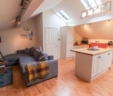 Warwick New Road, Leamington Spa - Photo 2