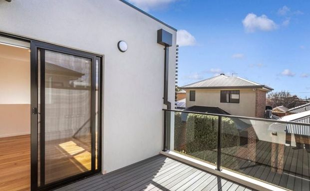 3/198 Hyde Street Yarraville VIC - Photo 1