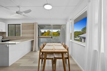 Renovated Haven in a Quiet Cul-de-sac - Photo 2