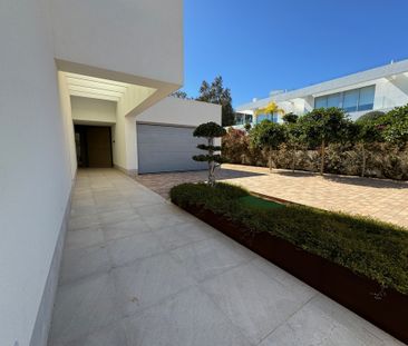 Elegant villa in the prestigious area of Sol de Mallorca - Photo 3