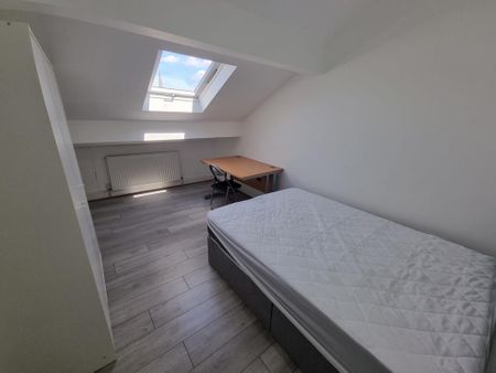 9 bedroom terraced house to rent - Photo 5