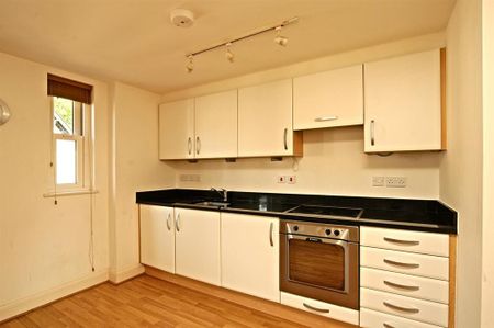 1 bedroom flat to rent - Photo 5
