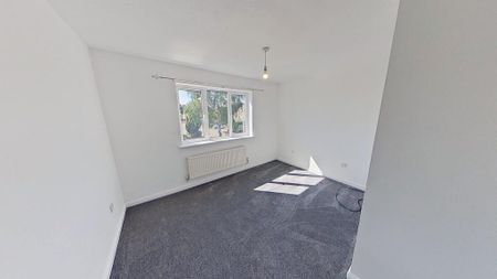 2 bedroom end of terrace house to rent - Photo 3