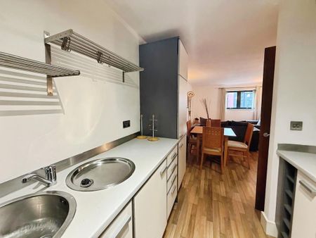 2 bedroom flat to rent - Photo 5