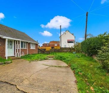 Barkham Road, Wokingham, Berkshire, RG41 - Photo 4