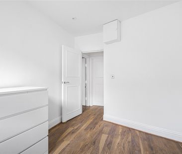 Blue Anchor Lane, London, SE16 3UL - Photo 2