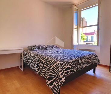 Appartement a louer Marseille 2 pièces 32 m² - dressing - dernier é... - Photo 2