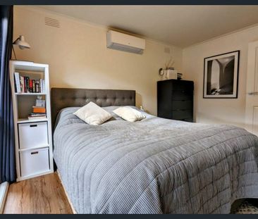 MODERN AND SPACIOUS - Photo 6