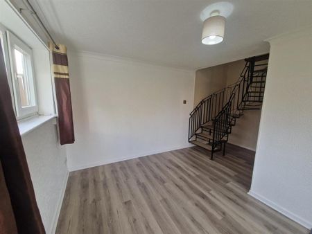 1 bedroom semi-detached house to rent - Photo 5