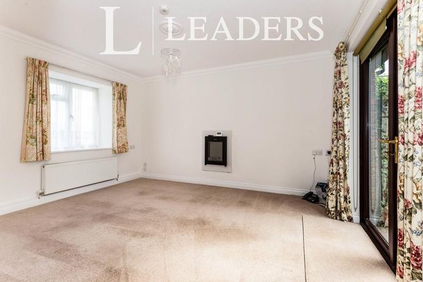 2 bedroom bungalow to rent - Photo 1