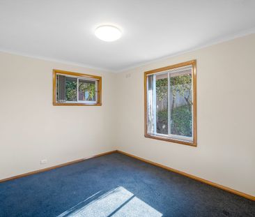 Delightful Three Bedroom - Photo 6