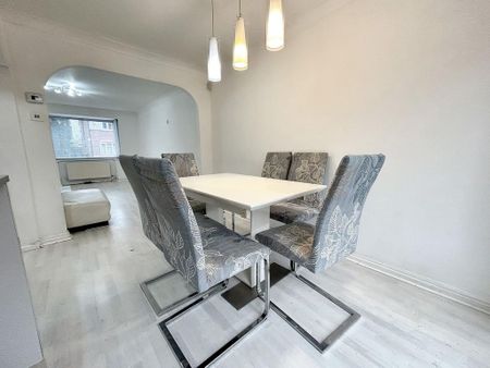 3 bedroom detached house to rent - Photo 4