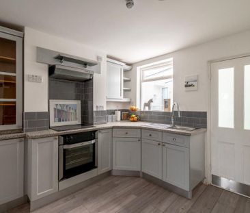 2 bedroom terraced house to rent - Photo 6