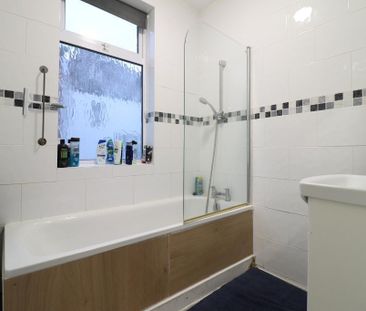 2 bedroom maisonette to rent - Photo 4