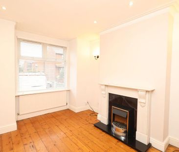 3 bedroom end of terrace house to rent - Photo 6