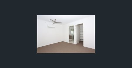 Premium Family Living in Caboolture South - Photo 4