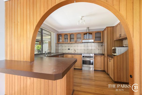 Spacious Home in Great Location&excl; - Photo 1