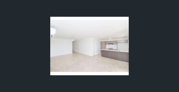 Cozy dual key house for rent - Photo 1