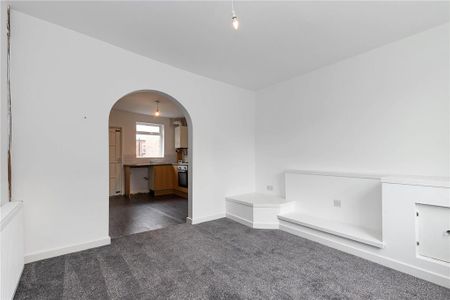 2 bedroom terraced house to rent - Photo 4
