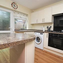 Perkins Avenue, CT9 4AY, Margate - Photo 3