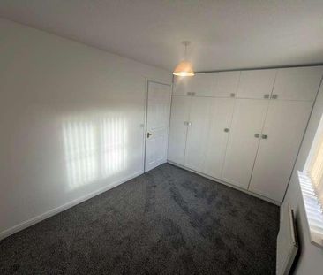 Holme Bank Close, Bradford, BD4 - Photo 5