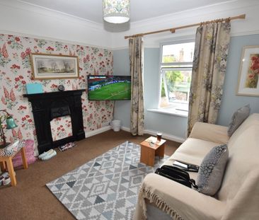 Hylands, 27 Barnpark Road, Teignmouth, TQ14 - Photo 2