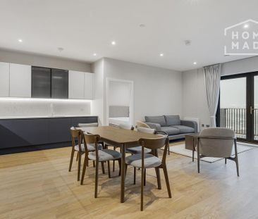 3 bedroom flat to rent - Photo 2