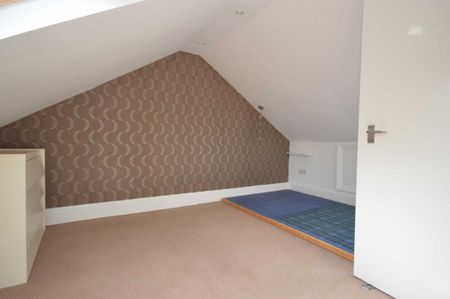 4 bedroom terraced house to rent - Photo 5