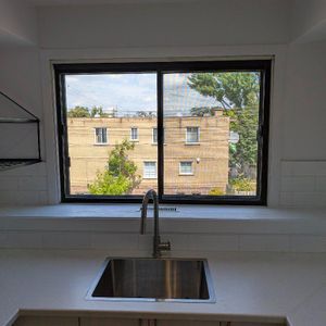 Rosemont, grand 3 1/2 rénové, chauffage inclus - Photo 2