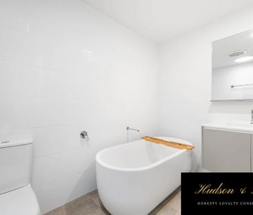 24 Flyer Glade, Blacktown NSW 2148 - House For Rent | Domain - Photo 6